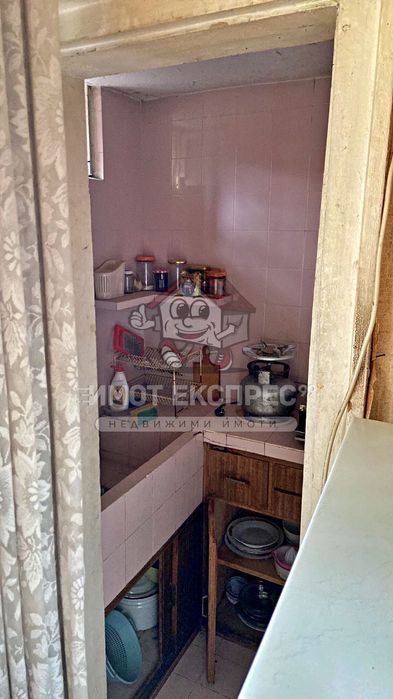 Продава се Двустаен апартамент в Асеновград - 67 кв.м за 404 €/кв.м - Снимка #3