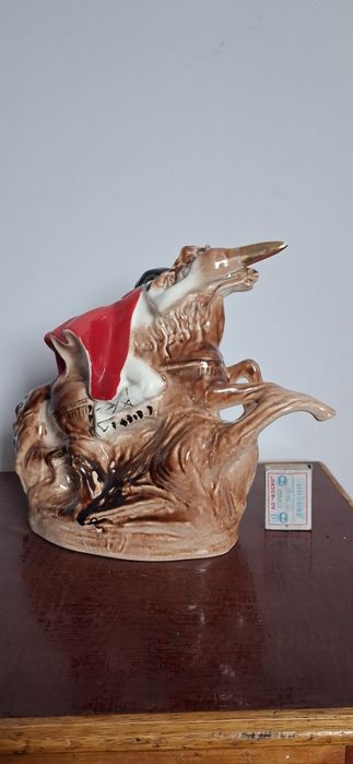 Чайник антиквар. Статуэтка