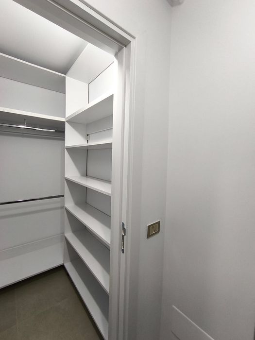 Apartament 3 camere modern, decomandat, complet renovat – etaj 2, Focșani
