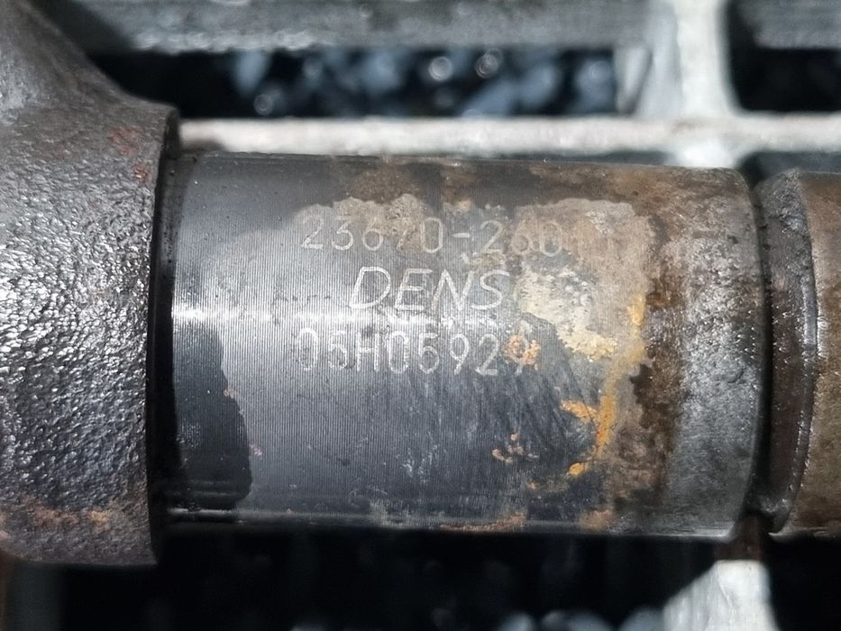 Injector Toyota RAV 4 III 2.2 D - 4D 177cp 2005 - 2009 177CP 2AD - FHV (1554) Diesel 2367026011 Garantie