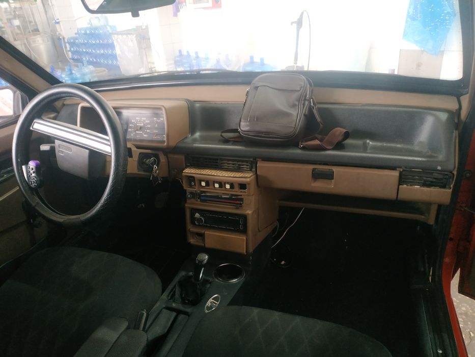 Срочна сотилади Лада