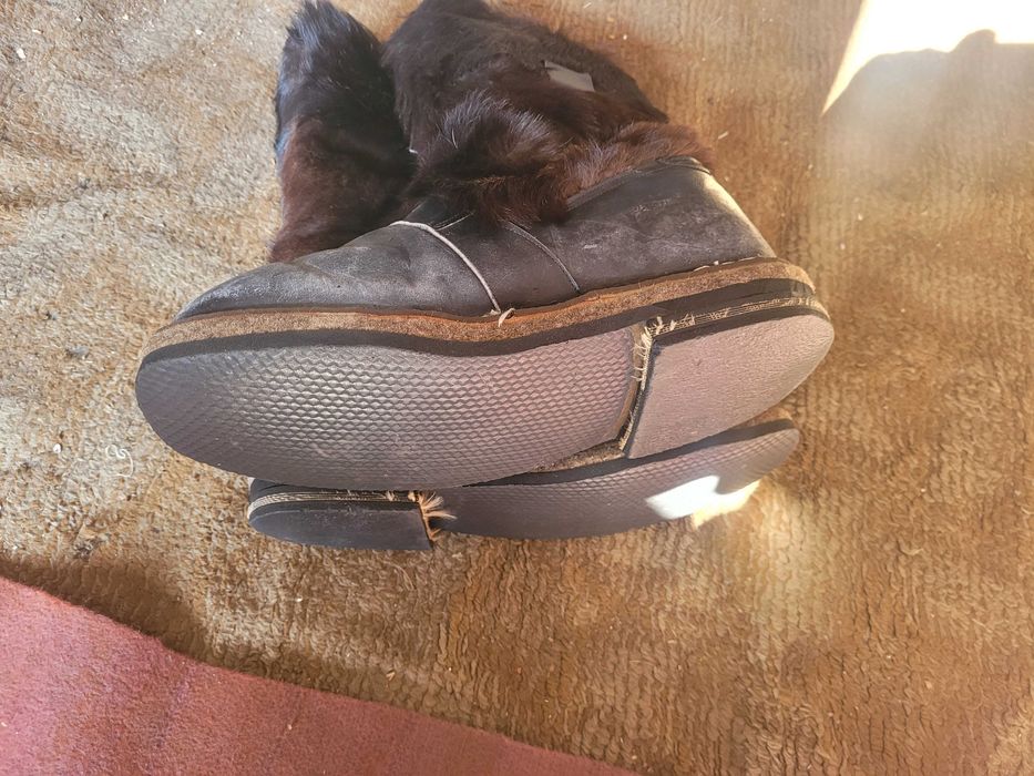 Унты б/у с подарком