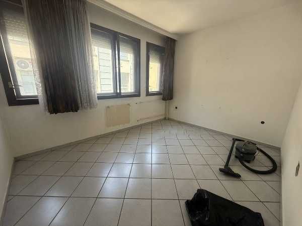 Продава се Тристаен апартамент в Пловдив, Мараша - 96 кв.м за 957 €/кв.м - Снимка #2