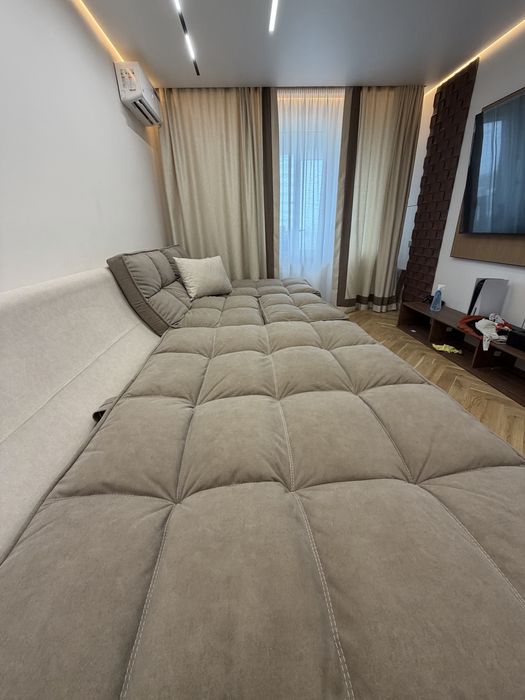 Продам диван 4 метра