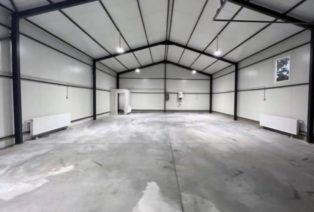 Vand și construiesc o gama larga de hale sau structuri metalice noi ne