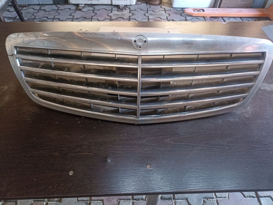 Решетка на Мерседес 221