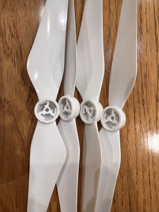 Дрон DJI Phantom 4