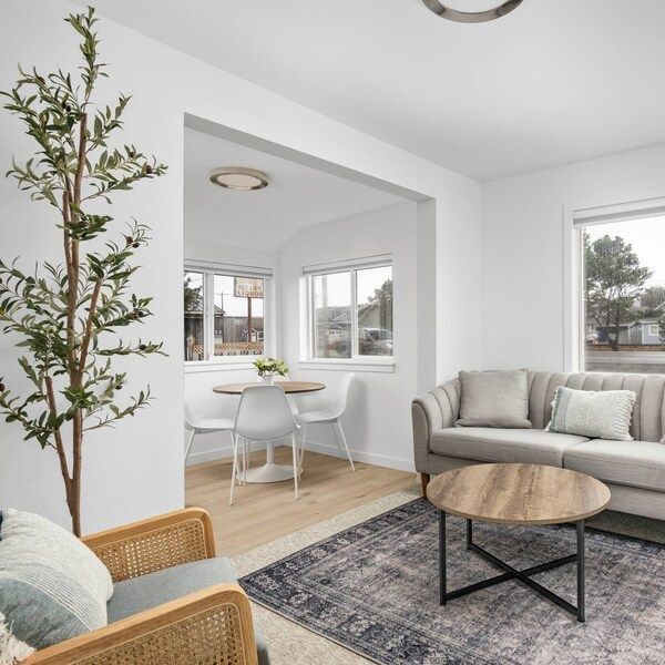Jurnalniy stolik loft