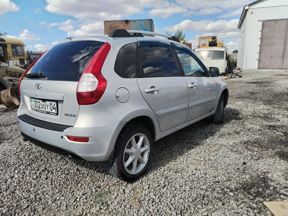 Продам Калину 2014г
