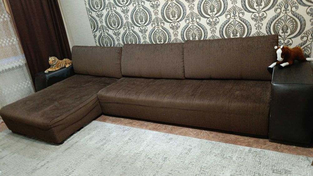 Отдам даром диван, угловой