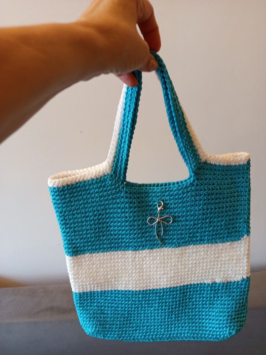 Лятна чанта, ръчно изплетена.