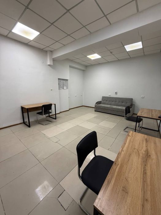 Аренда под офис 35м2 1 этаж С МЕБЕЛЬЮ 3 минут от метро Шахристан! 350$