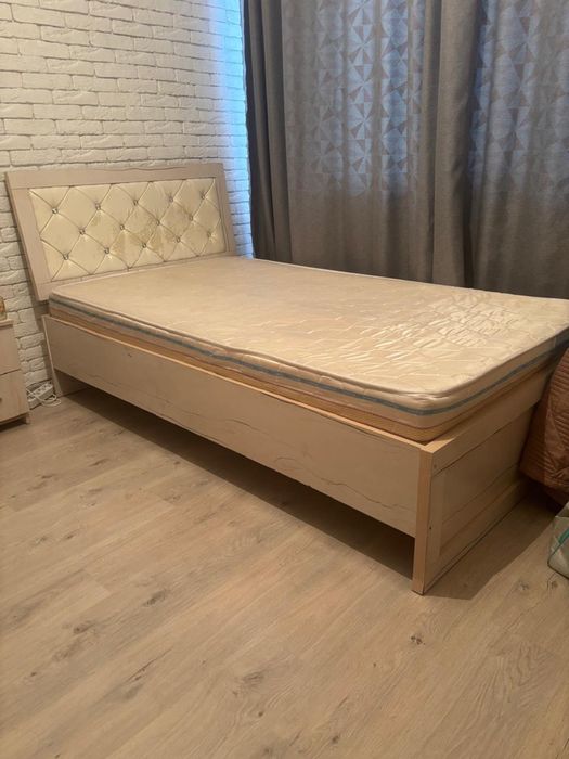 Кровать 120*200 б/у с матрасом