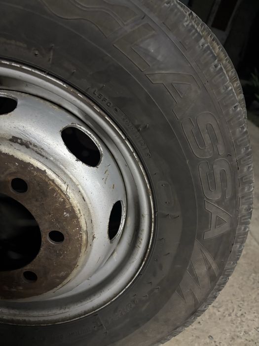 Продам шины зимние 215/75/16 lassa 2 шт