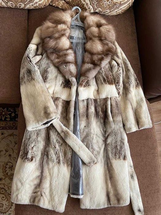 Продам шубу б/у, размер 42-44