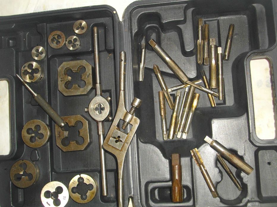 Немски Комплект Метчици Плашки За Резби IKON 30 бр/38бр Старо Качество