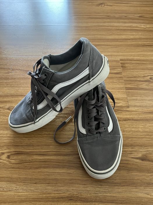 Adidasi vans marimea 40