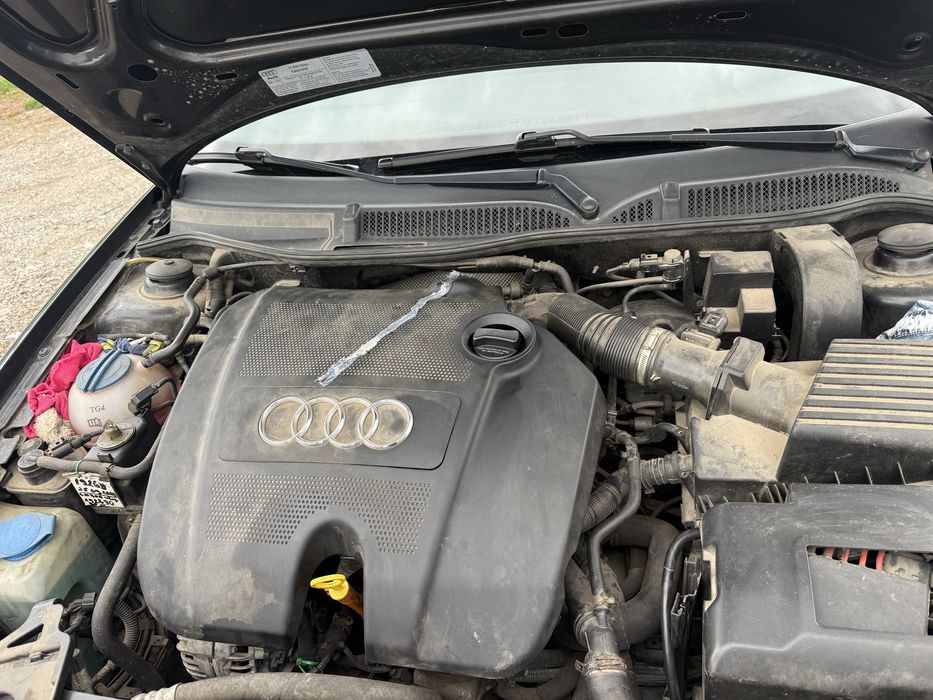 Ауди а3 1.6 фейс на части или цяло