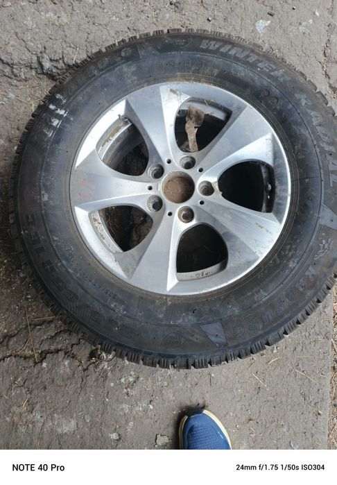 Vând jante cu cauciucuri noi impecabile R16