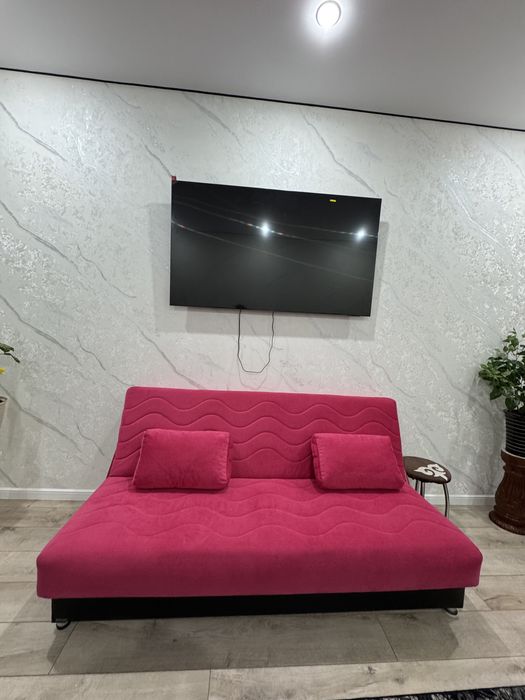 Диван в отличном состояний