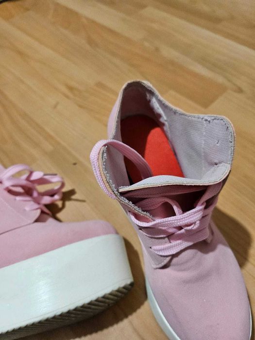 Слипоны женские на танкетке