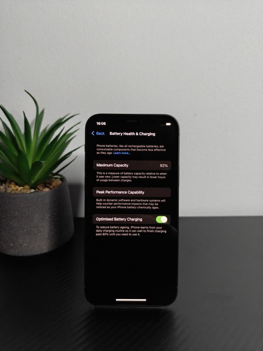iPhone 12, Black - în condiție Foarte Bună!