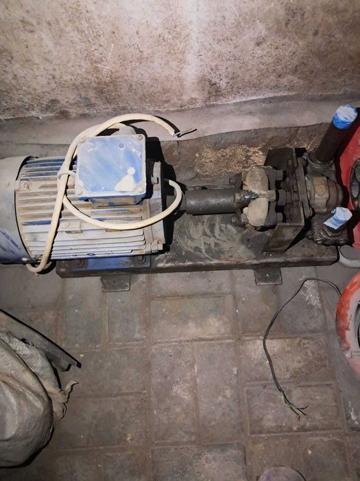 Продам моторчик с насосом
