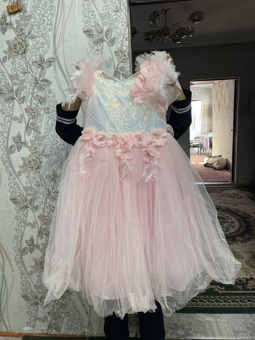 Продам бальное платье