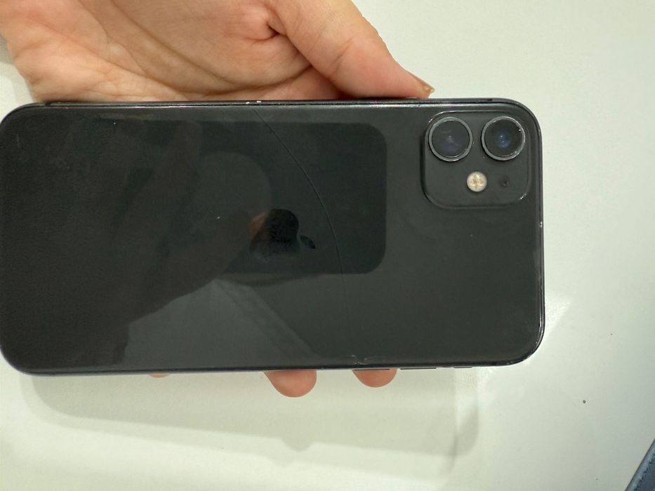 Айфон 11 сатылады