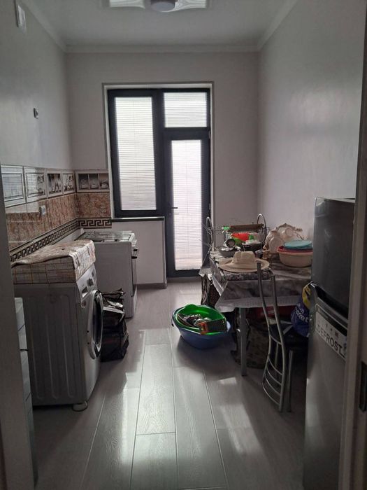 Sharq kolso tomondan 1xonalik tayyor kvartira sotiladi №27