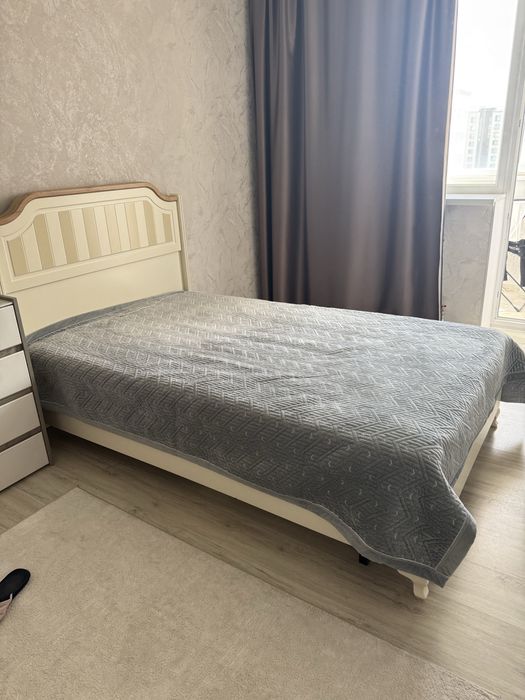 Продам кровать в отличном состоянии, с матрацем.