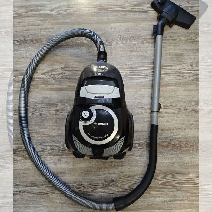 Bosch пылесос чёрный мощный