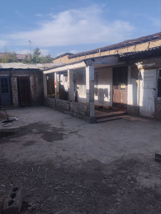 Qoyilq Massiv 6 da hovli