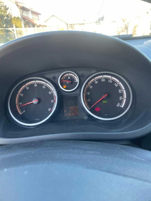 Opel Corsa D Active 2013 – 116.830 km reali, 2 seturi roți vara-iarna