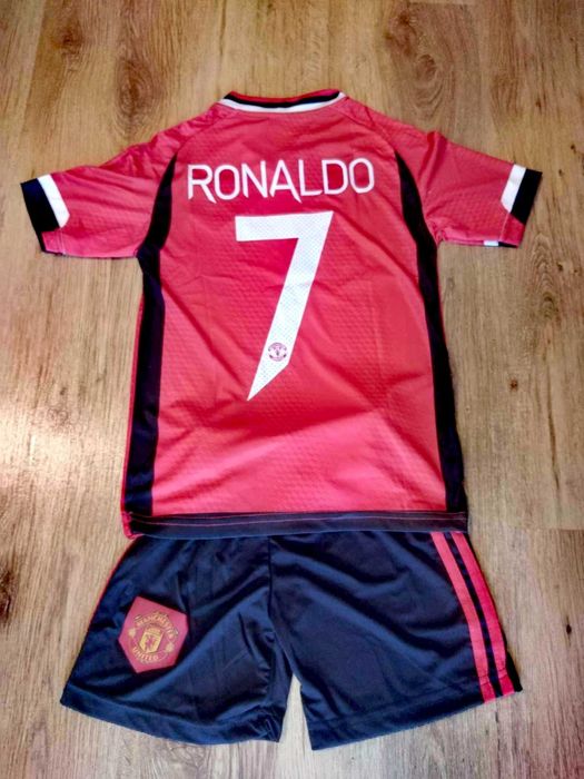 Детски футболни екипи Роналдо
