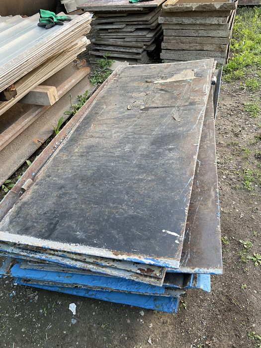 Продам лист толшина 4