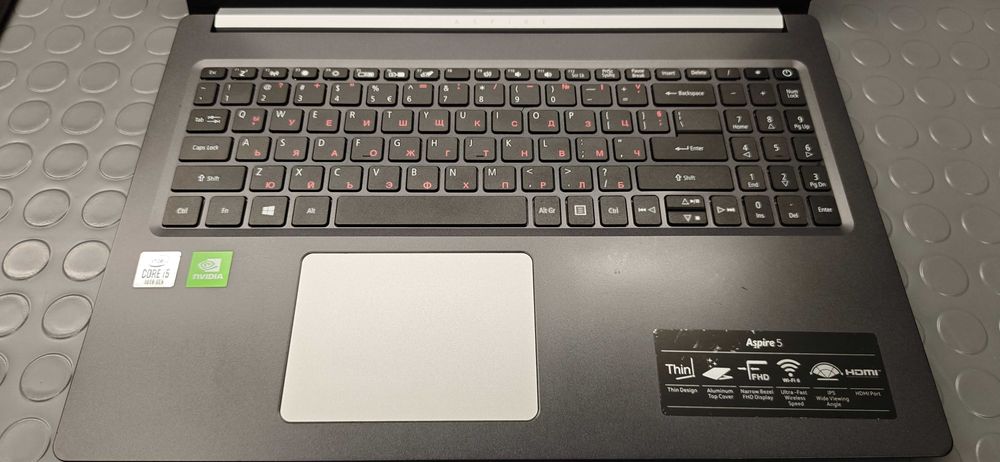 Aspire A515-54G, i5-10210U, 16GB RAM, 240GB SSD PCIe NVMe.