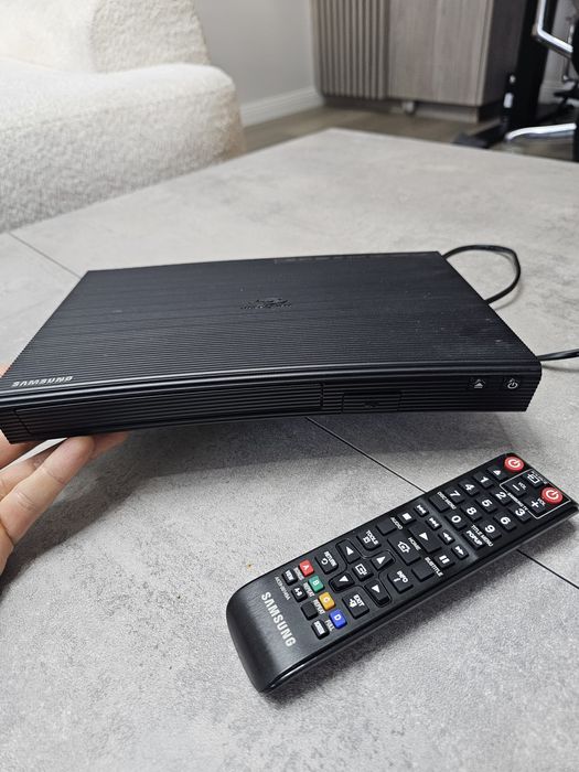 Blu-Ray Player 3D Samsung BD-J5500, Curbat, Negru