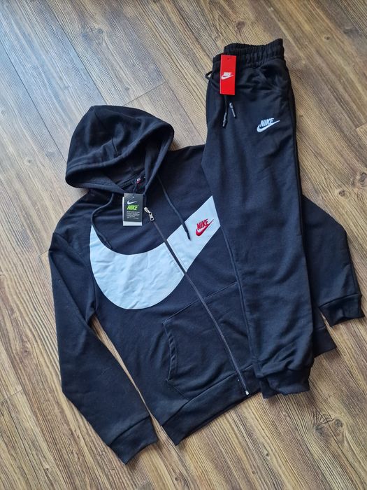 Мъжки спортен екип долнище и горнище размер S M L XL 2XL
Най-висок кла