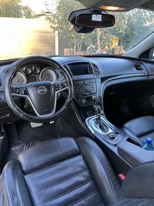 Opel insignia 4x4 Sports Tourer 2012
