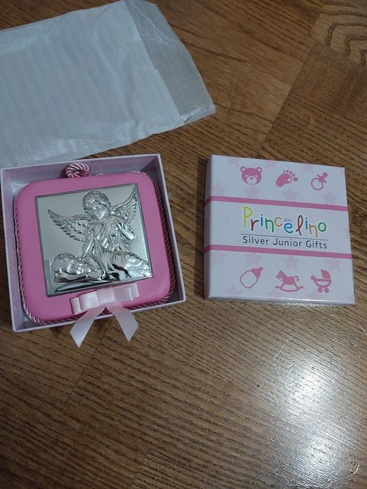 Icoana de argint pentru fetițe.