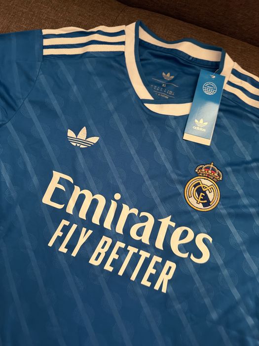 Tricou real madrid albastru