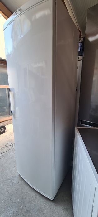 Фризер NoFrost AEG 185см А++