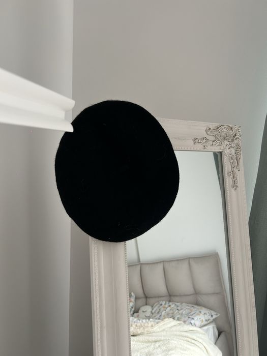 Basca 100% lana ca noua