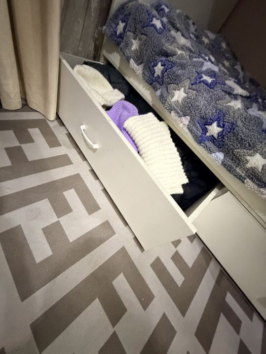 Двухъярусная кровать