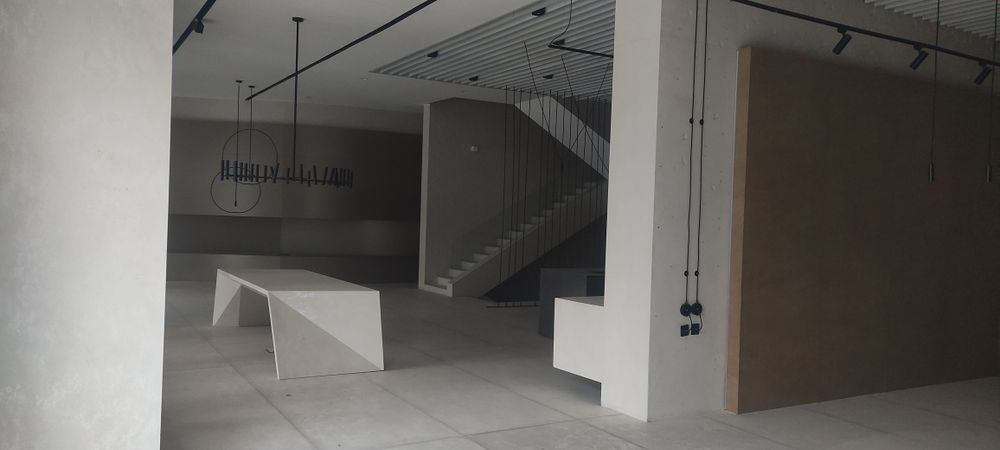 Продаётся отдельно стоящий здание 2 этажей плюс подвал 780 кв.м