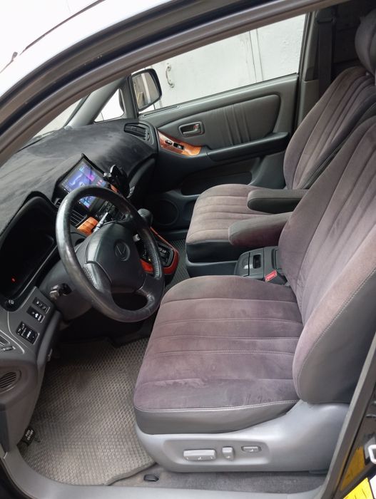 Продам Lexus RX300