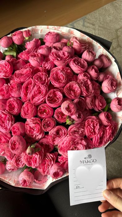 Букет цветов Margo flowers
