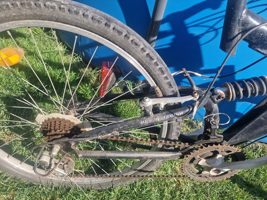 Vand o bicicleta mountainbike