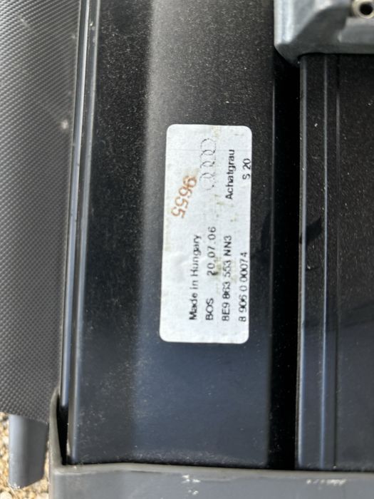 Щора за багажник Ауди А4 В7 2005- 2009г